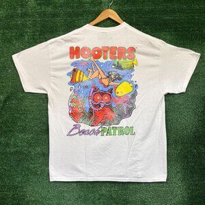 Hooters Beach Patrol T-shirt size extra large